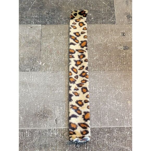 Plush cheetah felt slap bracelet youth accessory toy figure - Picture 1 of 4